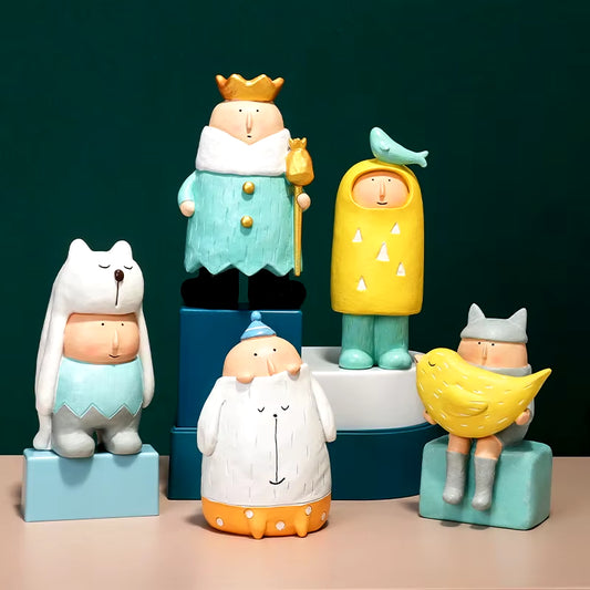 Modern Cartoon Cute Kids Figurines Colorful Animal Kingdom Figures Kids Room Decoration Accessories King Queen Dolls